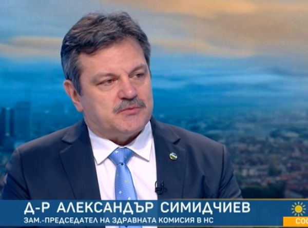 Д-р Симидчиев: Предстоят законодателни промени, които да регламентират лечението на украинците 