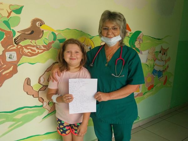 Малка пациентка написа стихотворение, посветено на лекуващите я лекари в МБАЛ – Пазарджик
