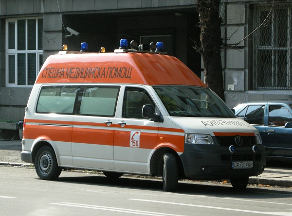 Проверяват Спешния център в Сандански заради родено и починало в линейка бебе