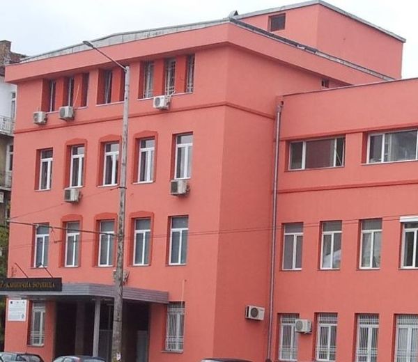 МВР-болница търси лекари, медсестри и санитар 