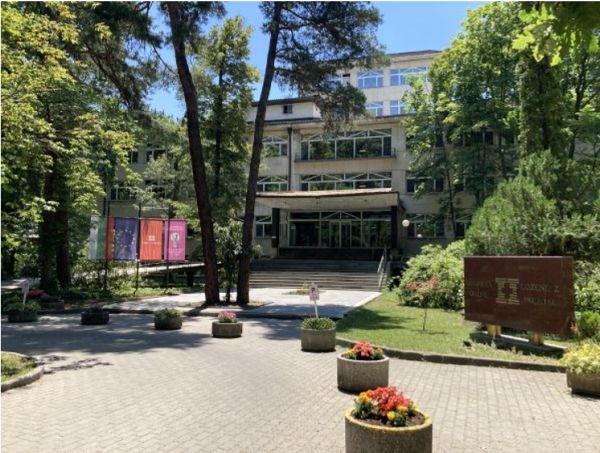 УМБАЛ „Лозенец“ търси медицински сестри за ключови клинични звена