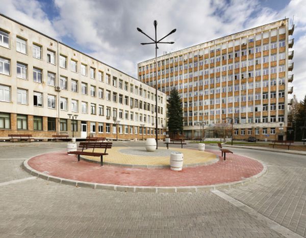 МБАЛ-Смолян обявява места за длъжностите 